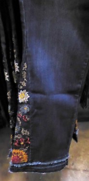 3 Ladies Designer Brand Warehouse Sale Tru Luxe Jeans Detail